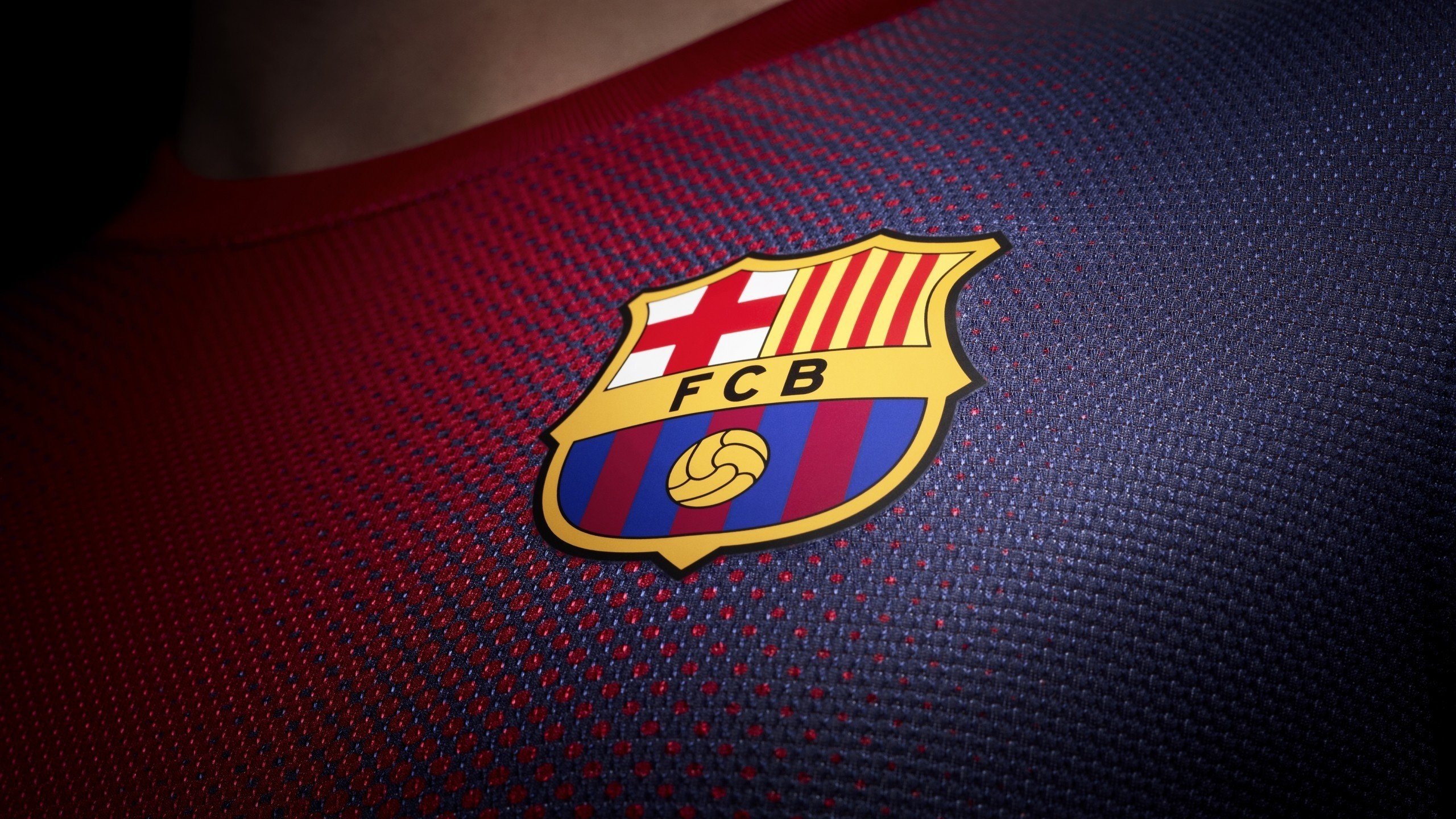 爱游戏APP-三线奇景，米兰回暖剑指欧联，尼克斯备战德国杯遭质疑，新疆广汇今夜刷爆队史